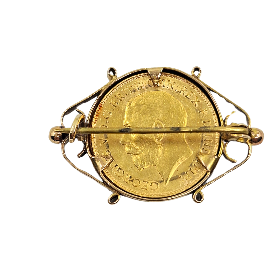 9ct Yellow Gold Brooch With 1926 Half Sovereign Coin