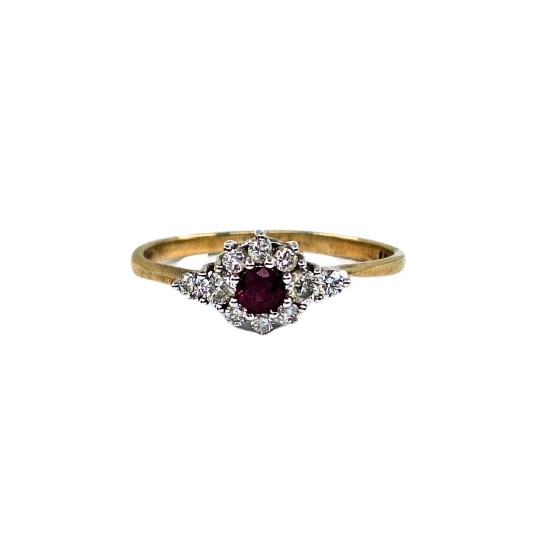 9ct Yellow Gold Ruby & Diamond Cluster Ring