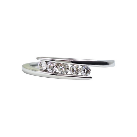14ct White Gold Diamond 5 Stone Band Ring