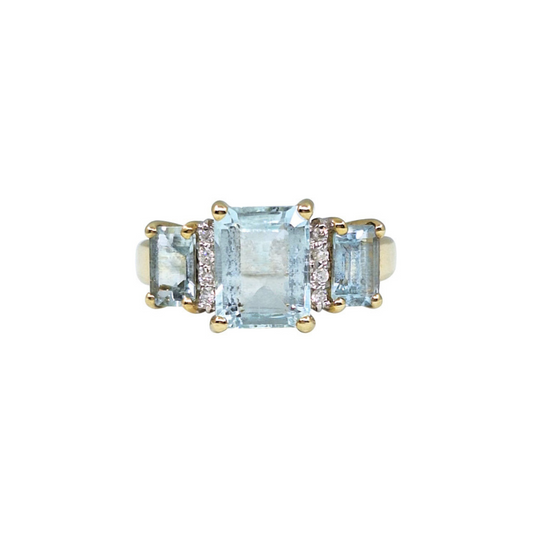 9ct Yellow Gold Aquamarine and Diamond Ring