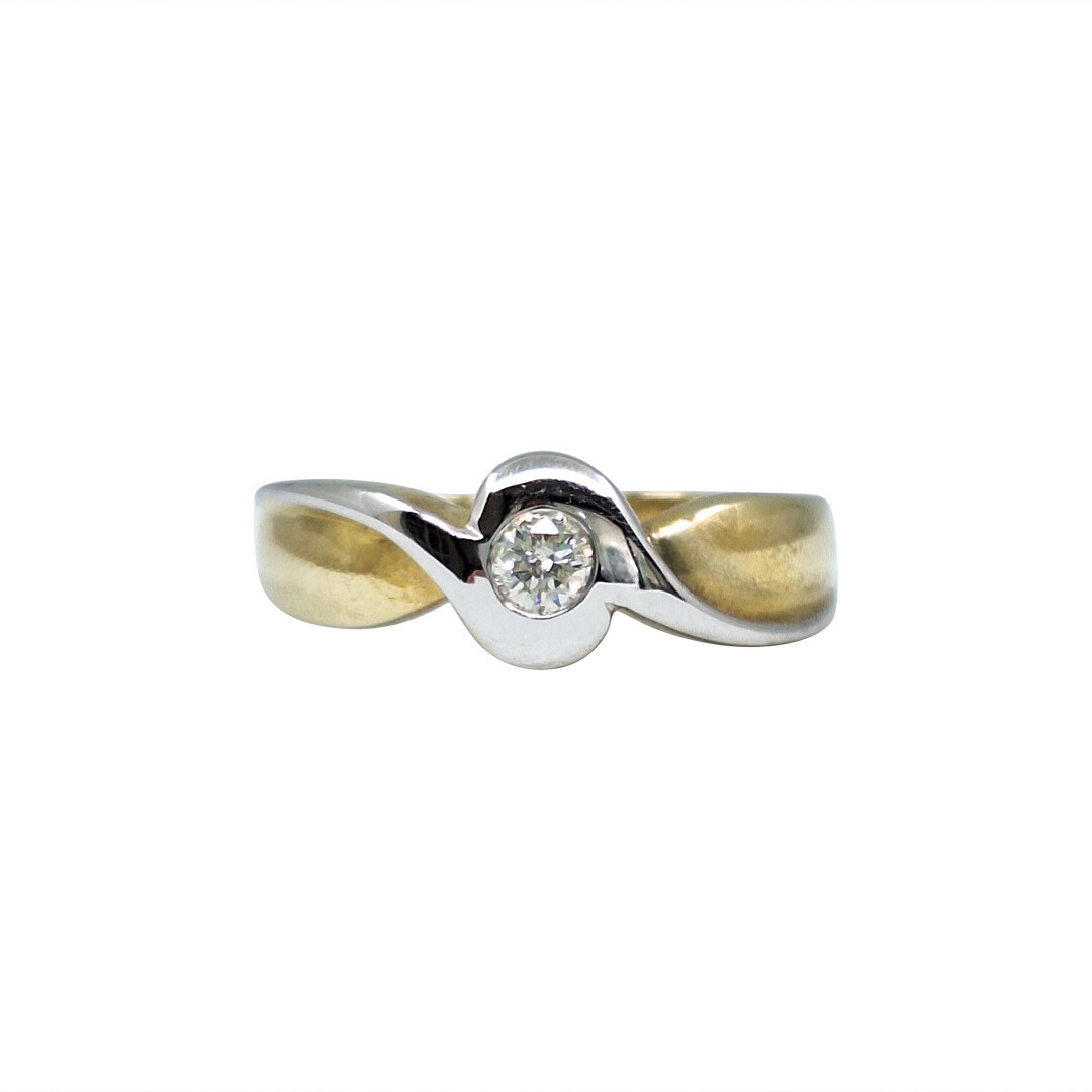 9ct Two Colour Diamond Solitaire Ring