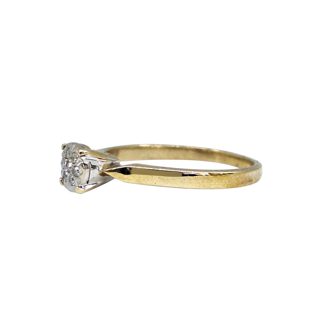 9ct Yellow Gold Illusion Set Diamond Cluster Ring