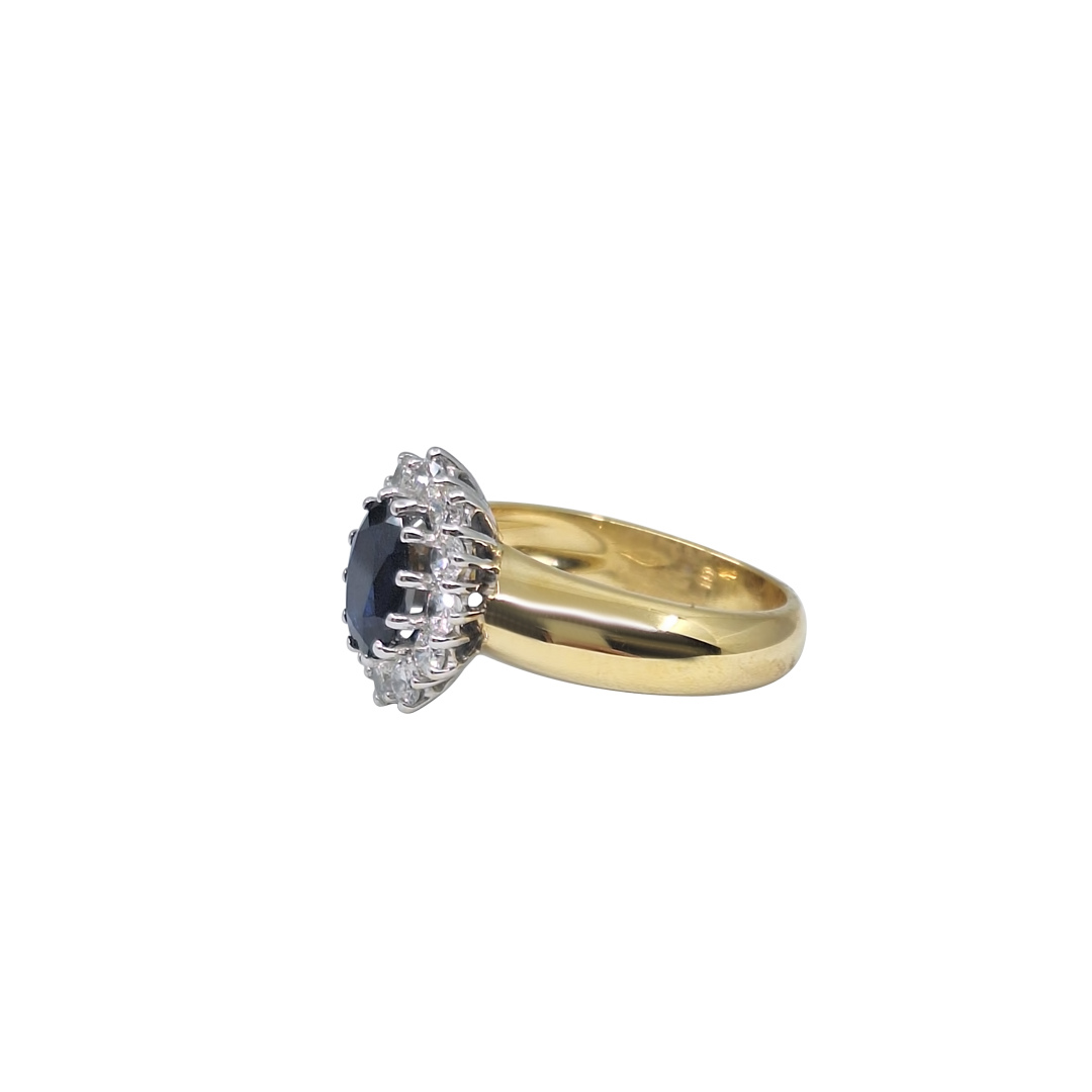 18ct Yellow Gold Sapphire & Diamond Cluster Ring