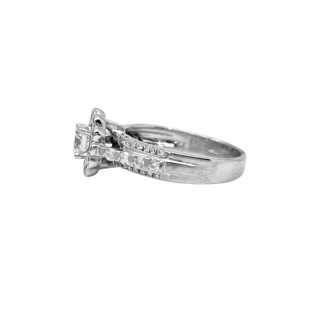 18ct White Gold Diamond Cluster Ring