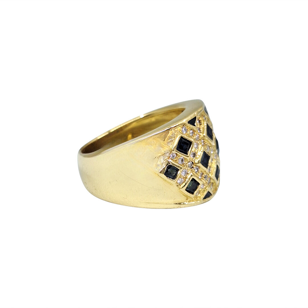 18ct Yellow Gold Sapphire & Diamond Ring