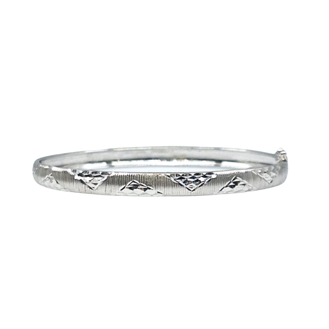 9ct White Gold Engraved Hinged Bangle