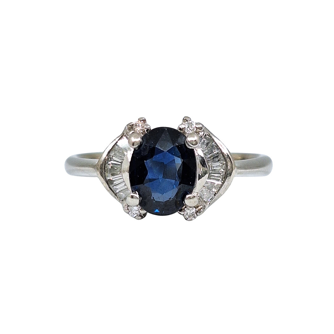 18ct White Gold Sapphire & Diamond Ring