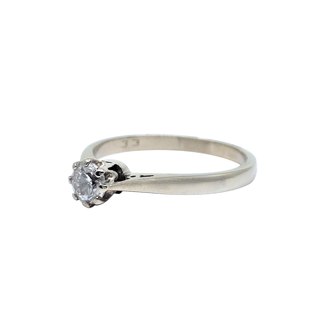 18ct White Gold Diamond Solitaire Ring