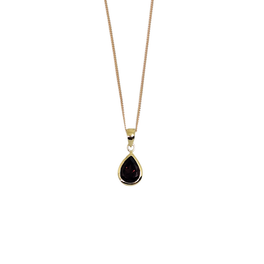 9ct Yellow Gold Garnet Pendant