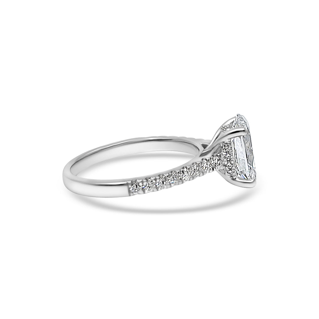 White Gold & Oval Ethical Diamond Ring 2.22ct