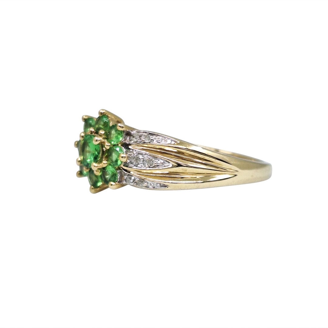 9ct Yellow Gold Green Stone Flower Cluster Ring