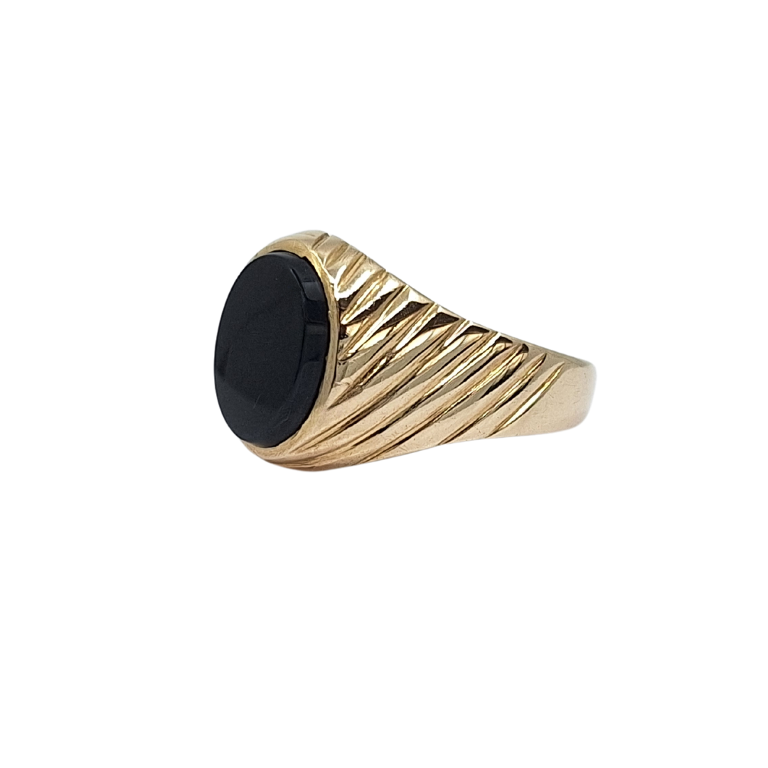 9ct Yellow Gold Onyx Signet Ring