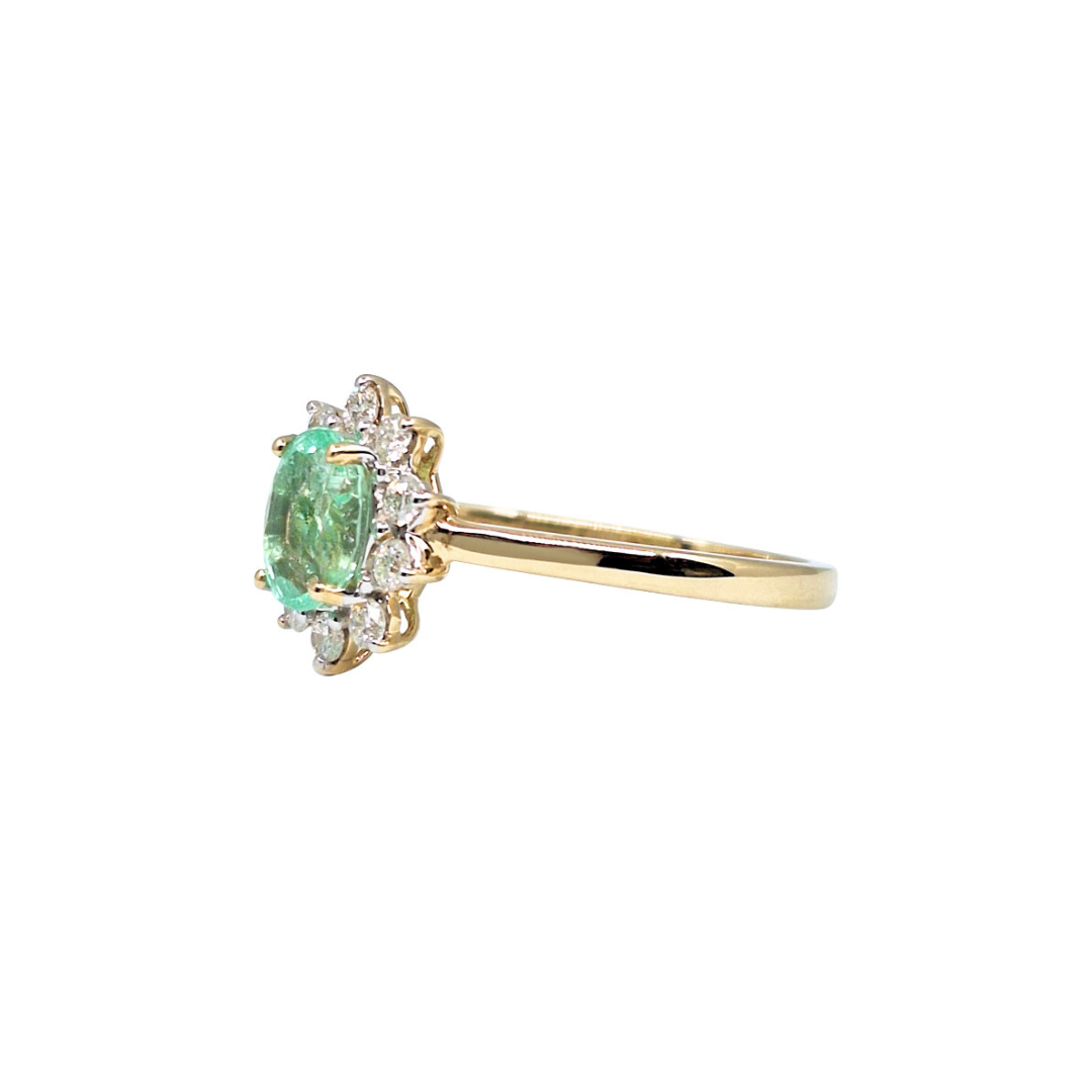 14ct Gold Green Stone & Diamond Cluster Ring