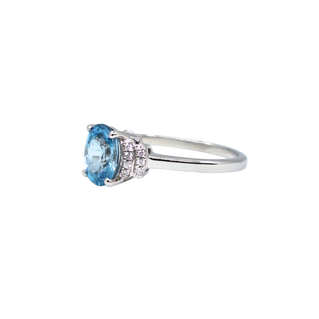 9ct White Gold Blue Zircon Ring