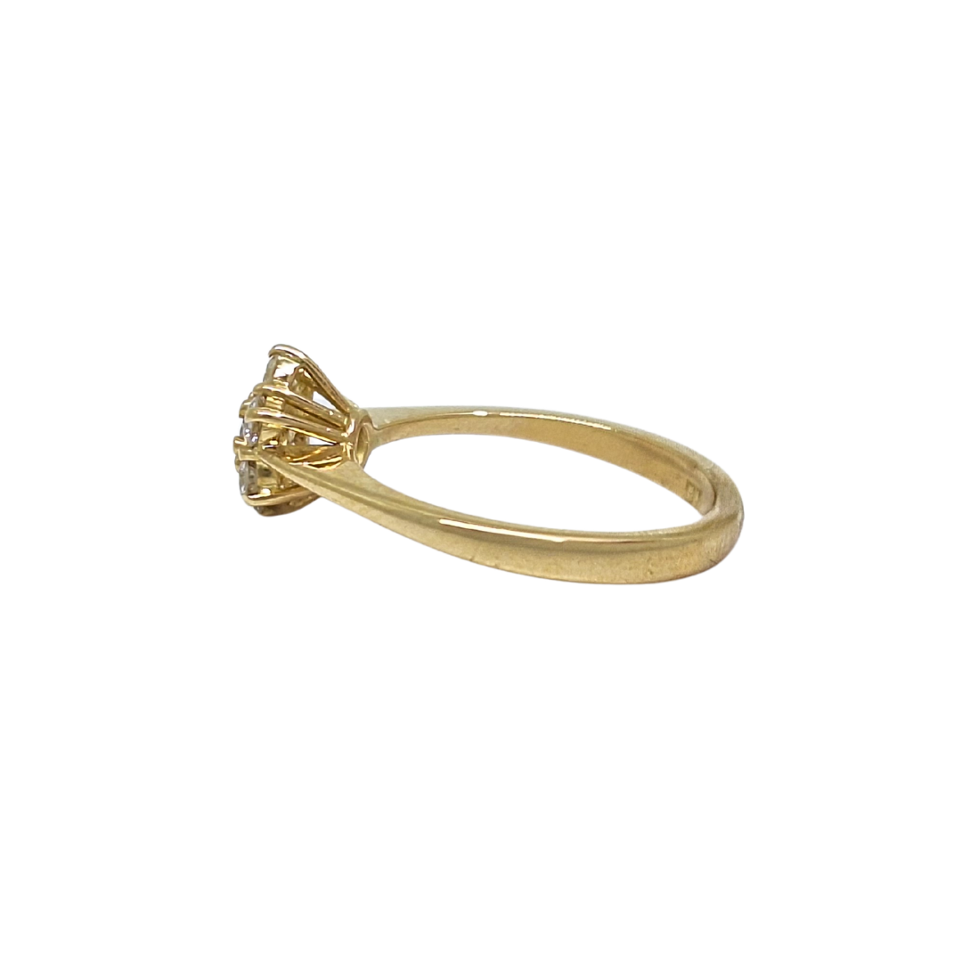 18ct Yellow Gold Diamond Cluster Ring