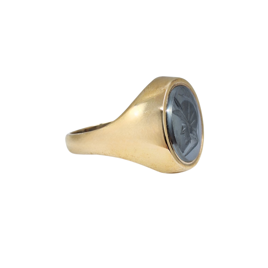 9ct Yellow Gold Hematite Signet Ring