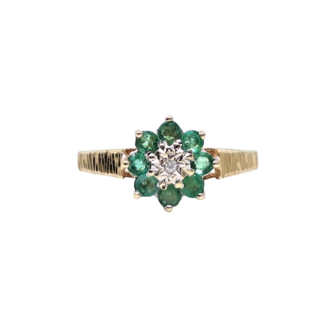 9ct Gold Emerald & Diamond Ring