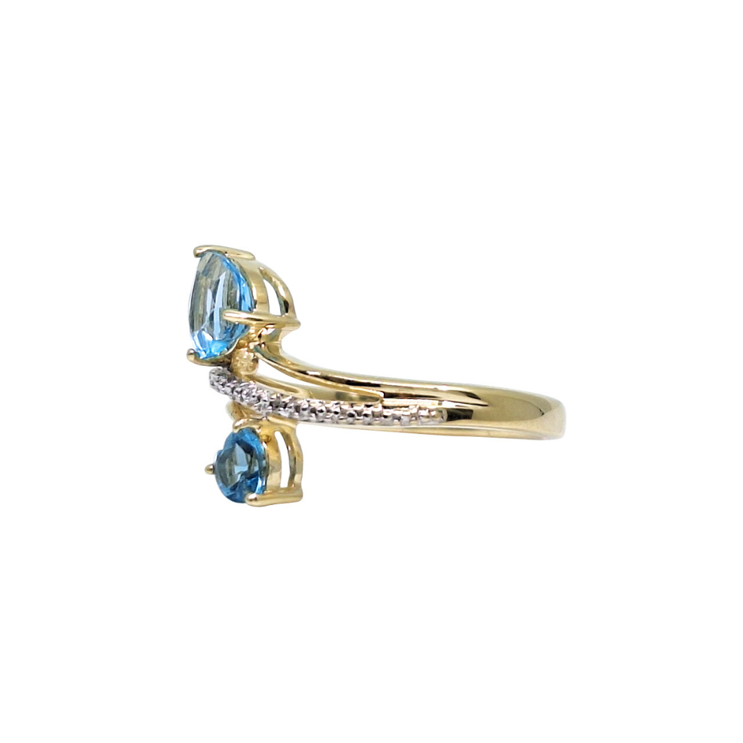 9ct Gold Blue Topaz Ring