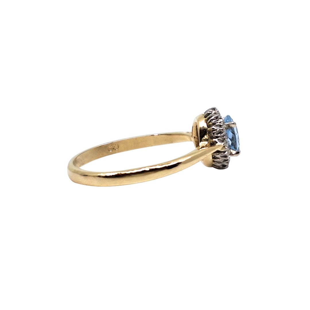 18ct Gold Aquamarine & Diamond Cluster Ring
