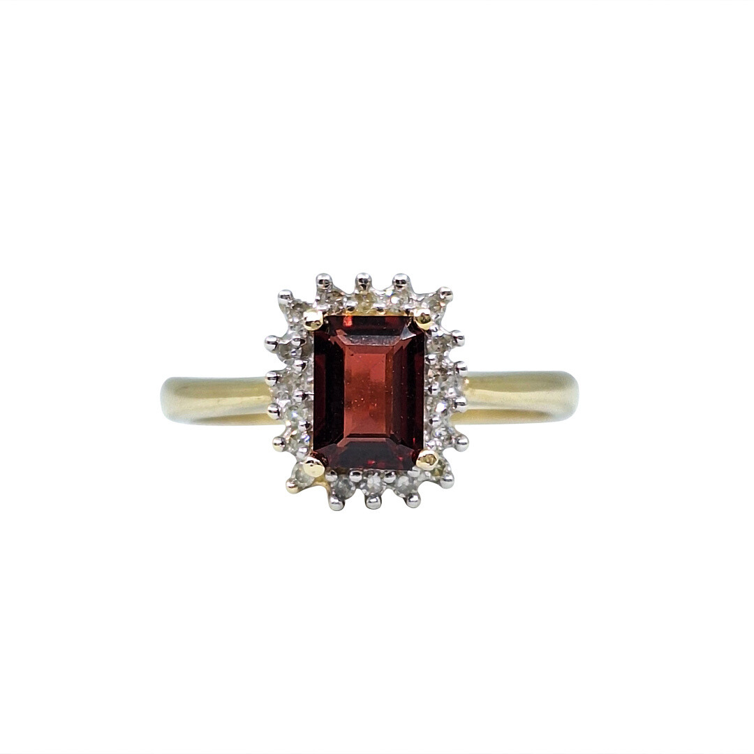 9ct Yellow Gold Garnet & Diamond Dress Ring