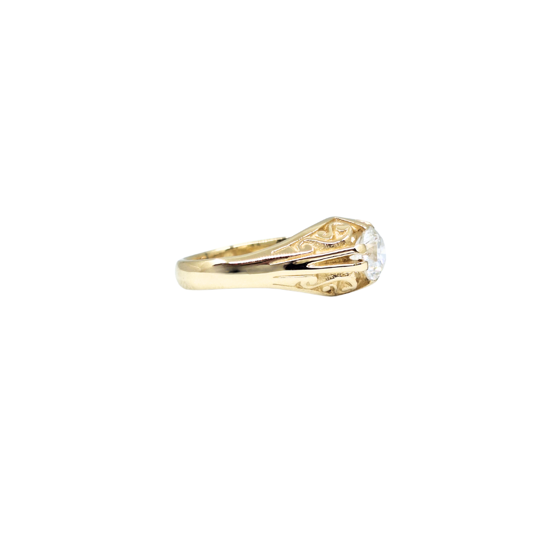 9ct Yellow Gold Gents Diamond Solitaire Signet Ring