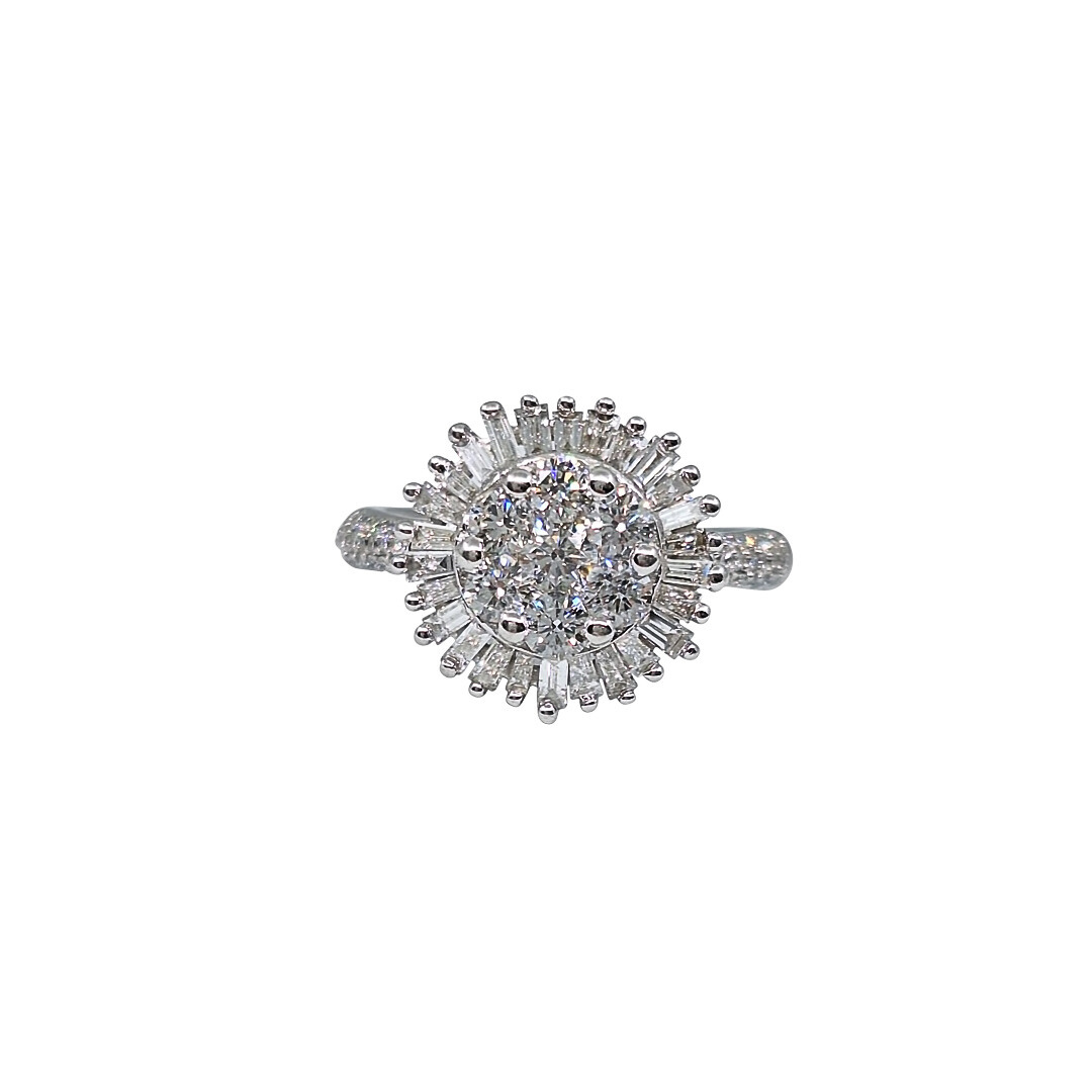 18ct White Gold Diamond Cluster Ring