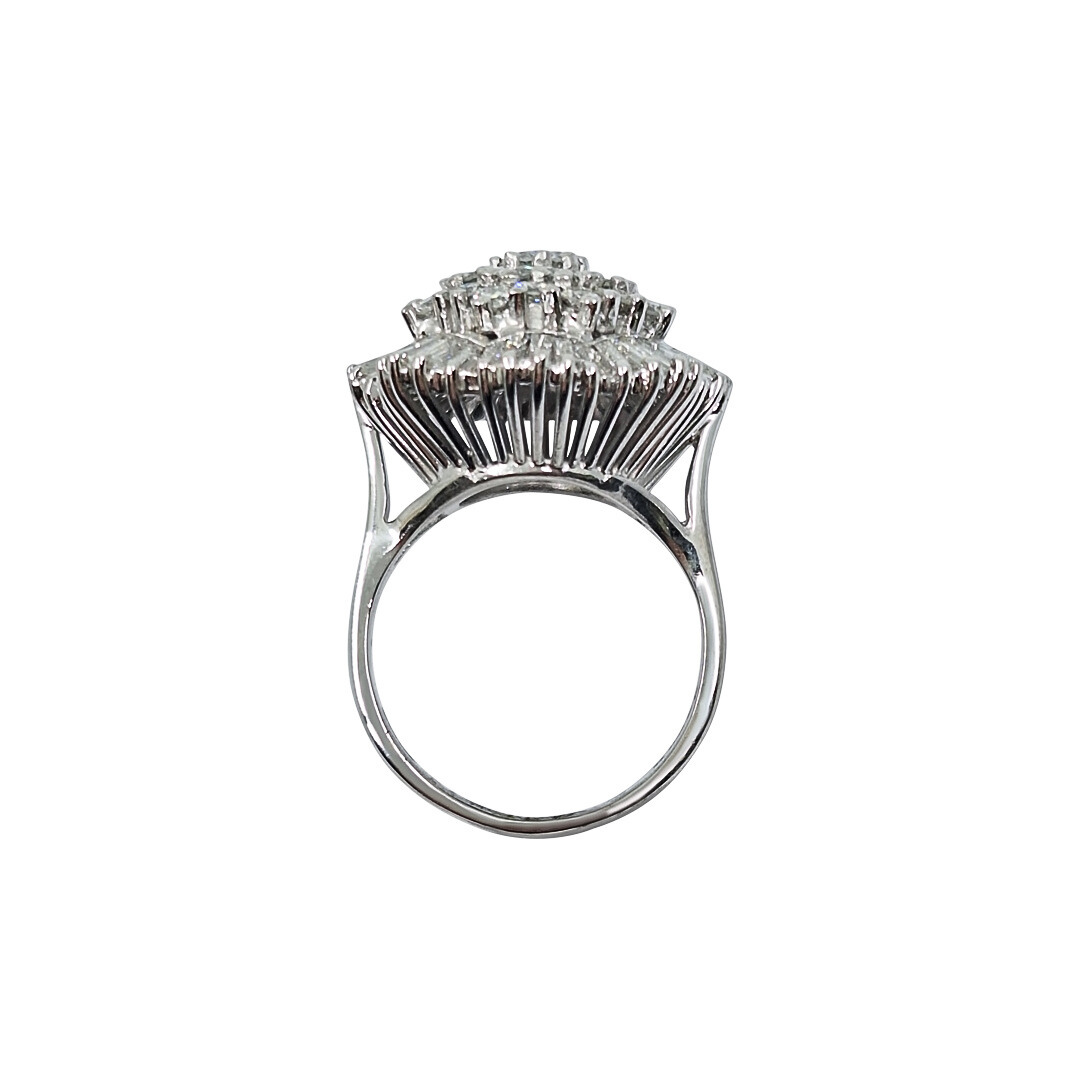 18ct White Gold Diamond Flower Cluster Ring