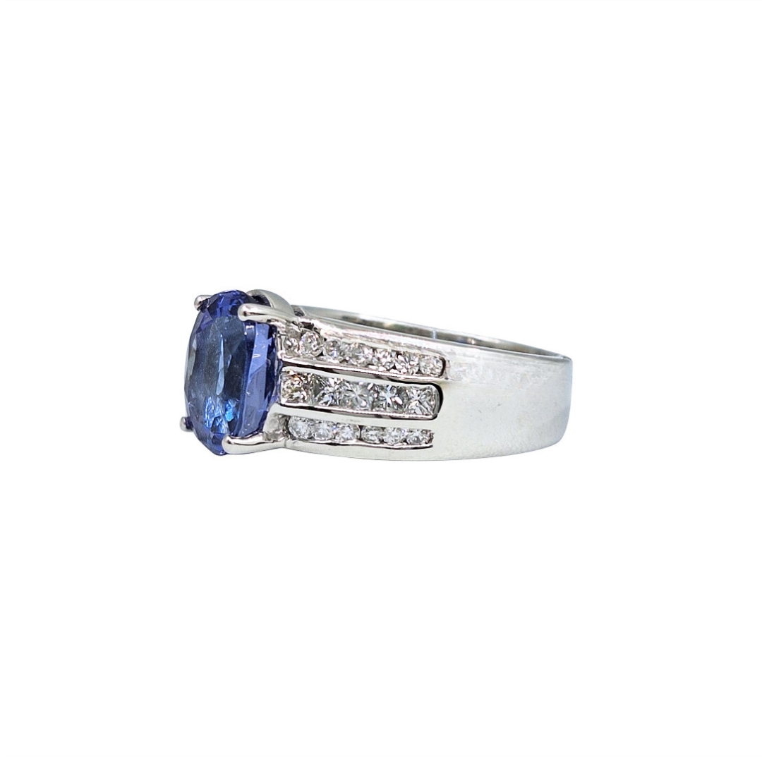 18ct White Gold Tanzanite & Diamond Ring