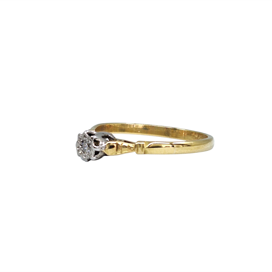 18ct Yellow Gold Diamond Ring