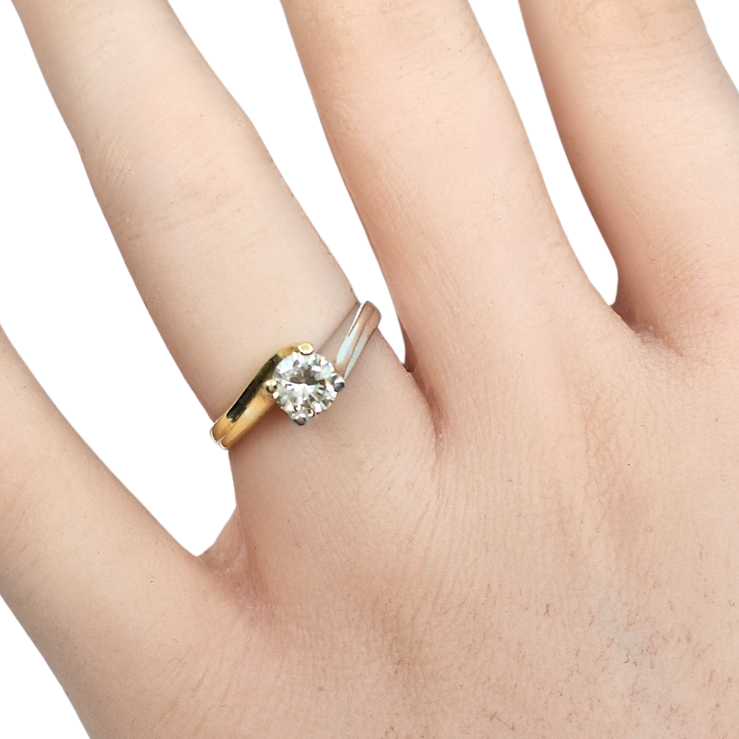 18ct Yellow & White Gold Diamond Solitaire Ring