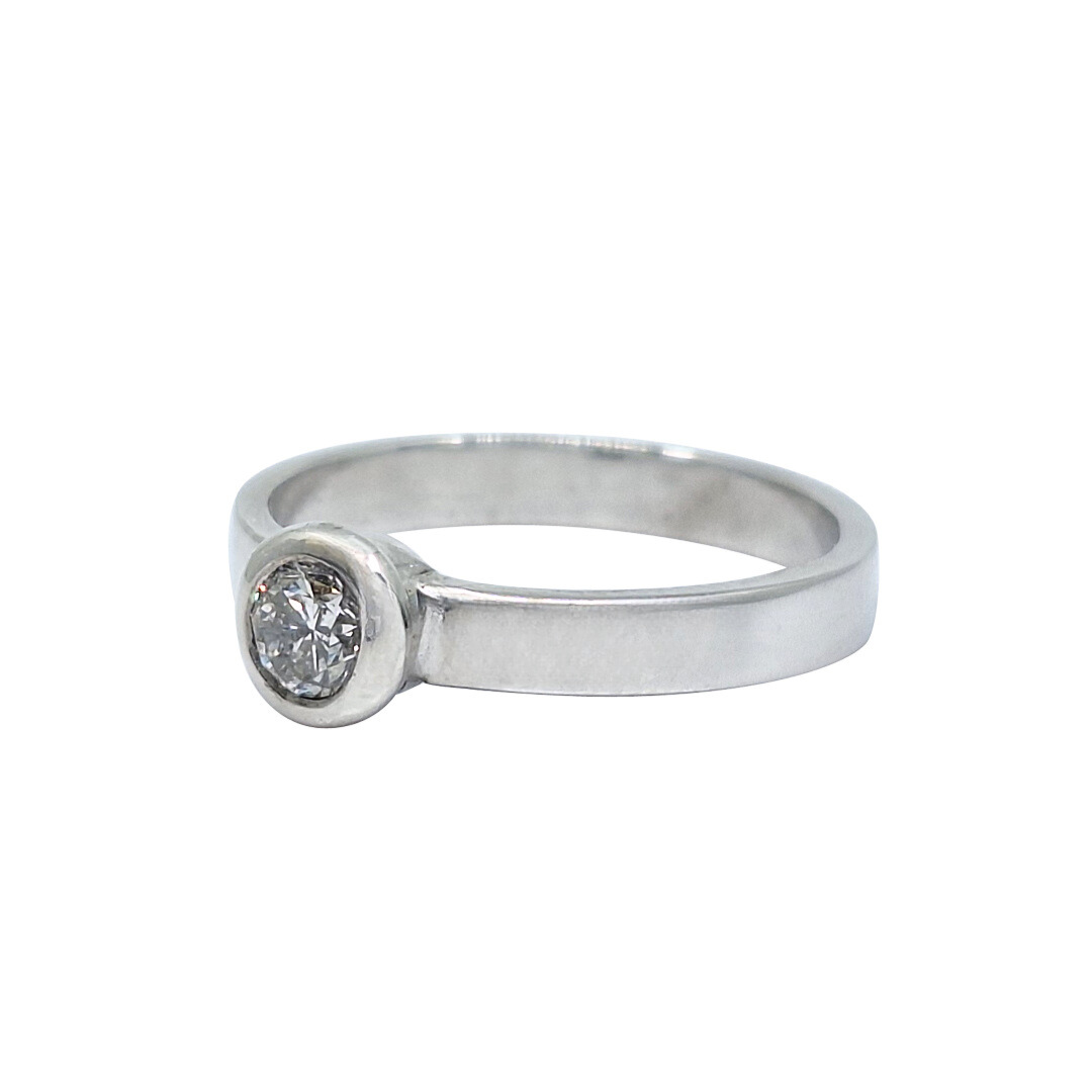 9ct White Gold Diamond Solitaire Ring