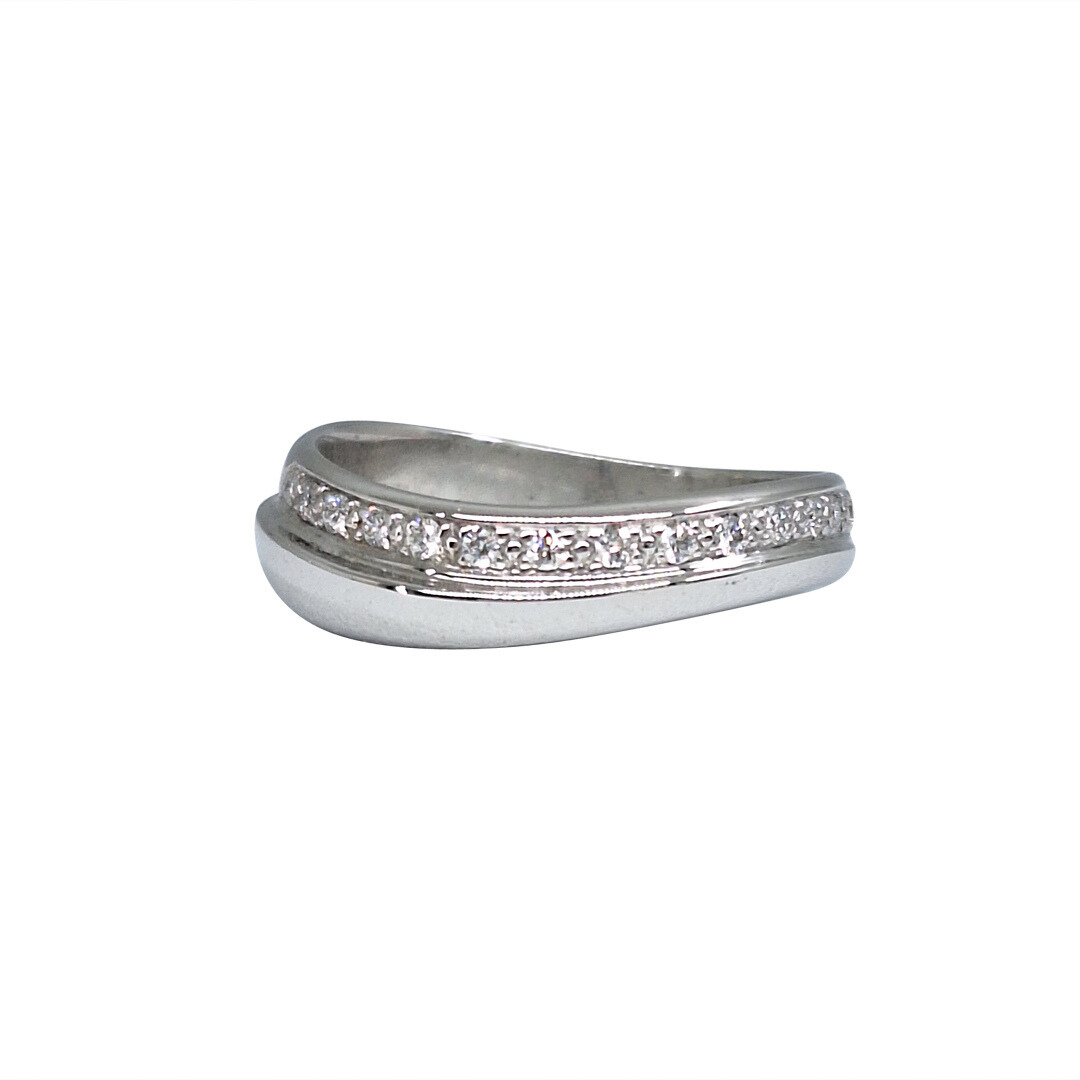 9ct White Gold Diamond Ring