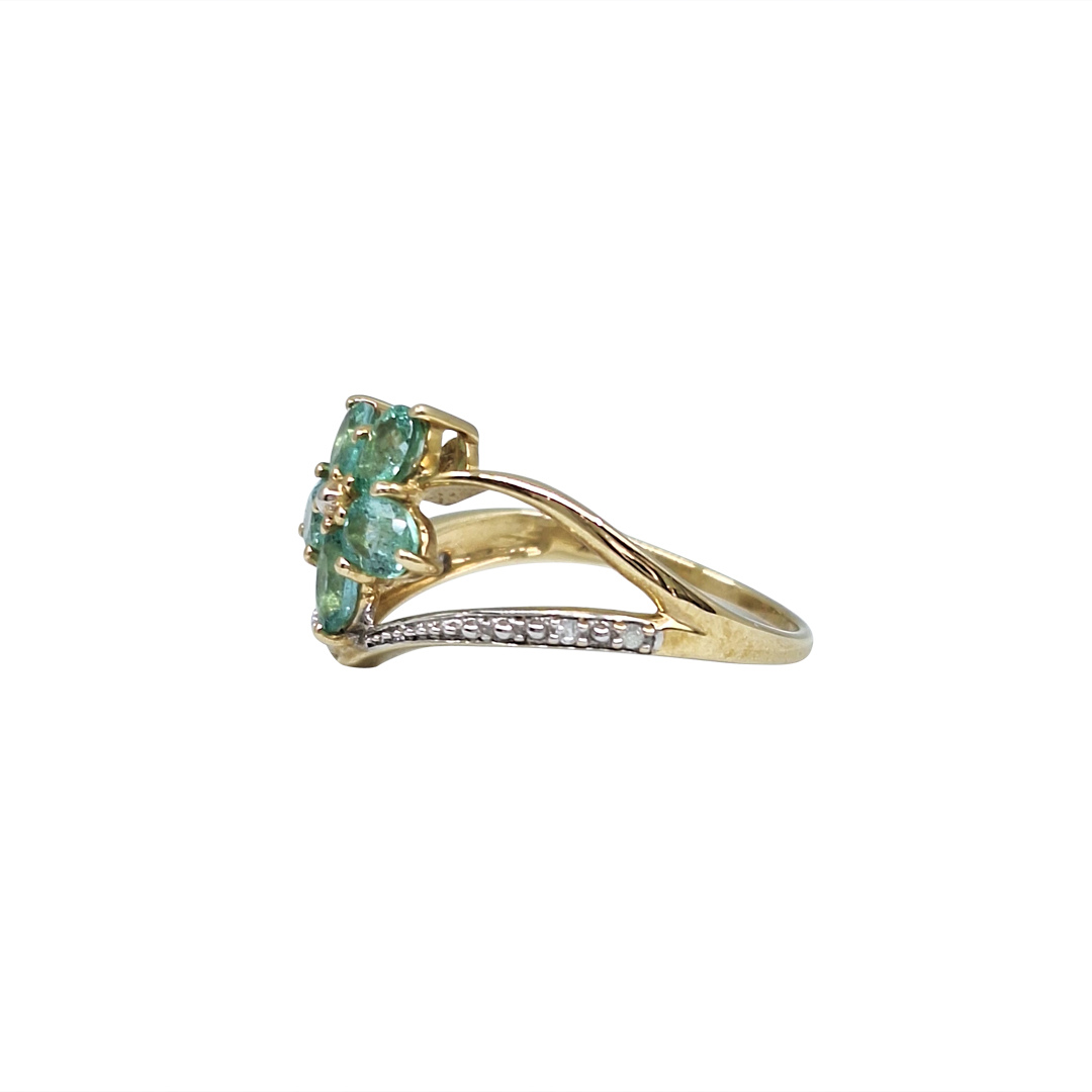 9ct Yellow Gold Green Stone Flower Ring