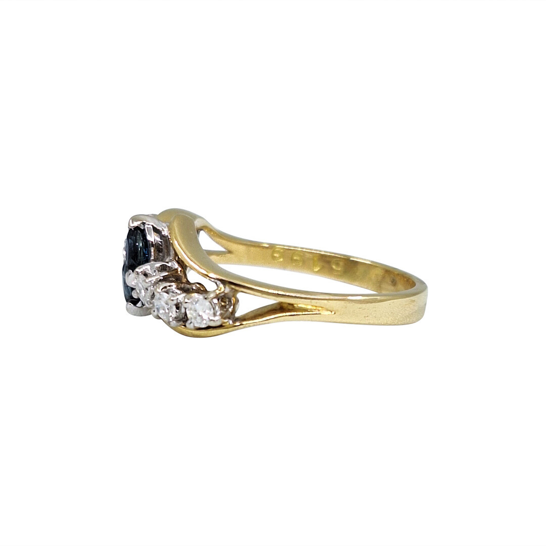 18ct Yellow Gold Sapphire & Diamond Ring