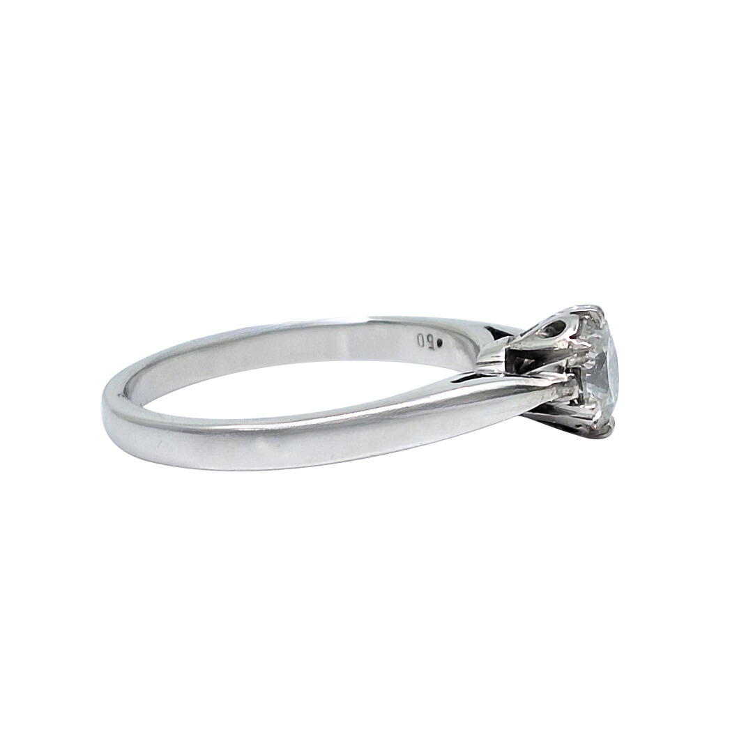 18ct White Gold Diamond Solitaire Ring