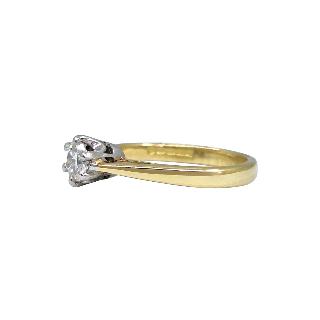 18ct Yellow Gold Diamond Solitaire Ring