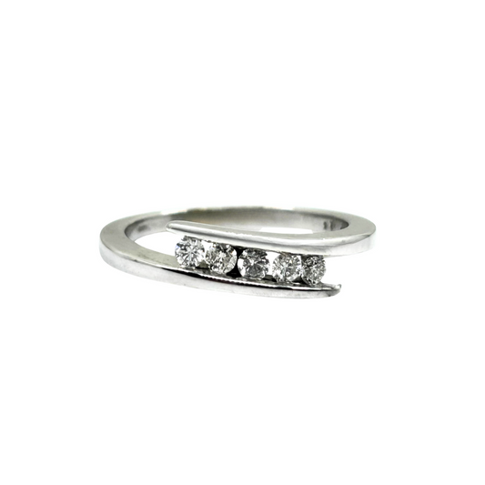 9ct White Gold Diamond 5 Stone Crossover Band Ring