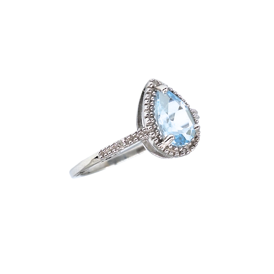 9ct White Gold Aquamarine & Diamond Ring