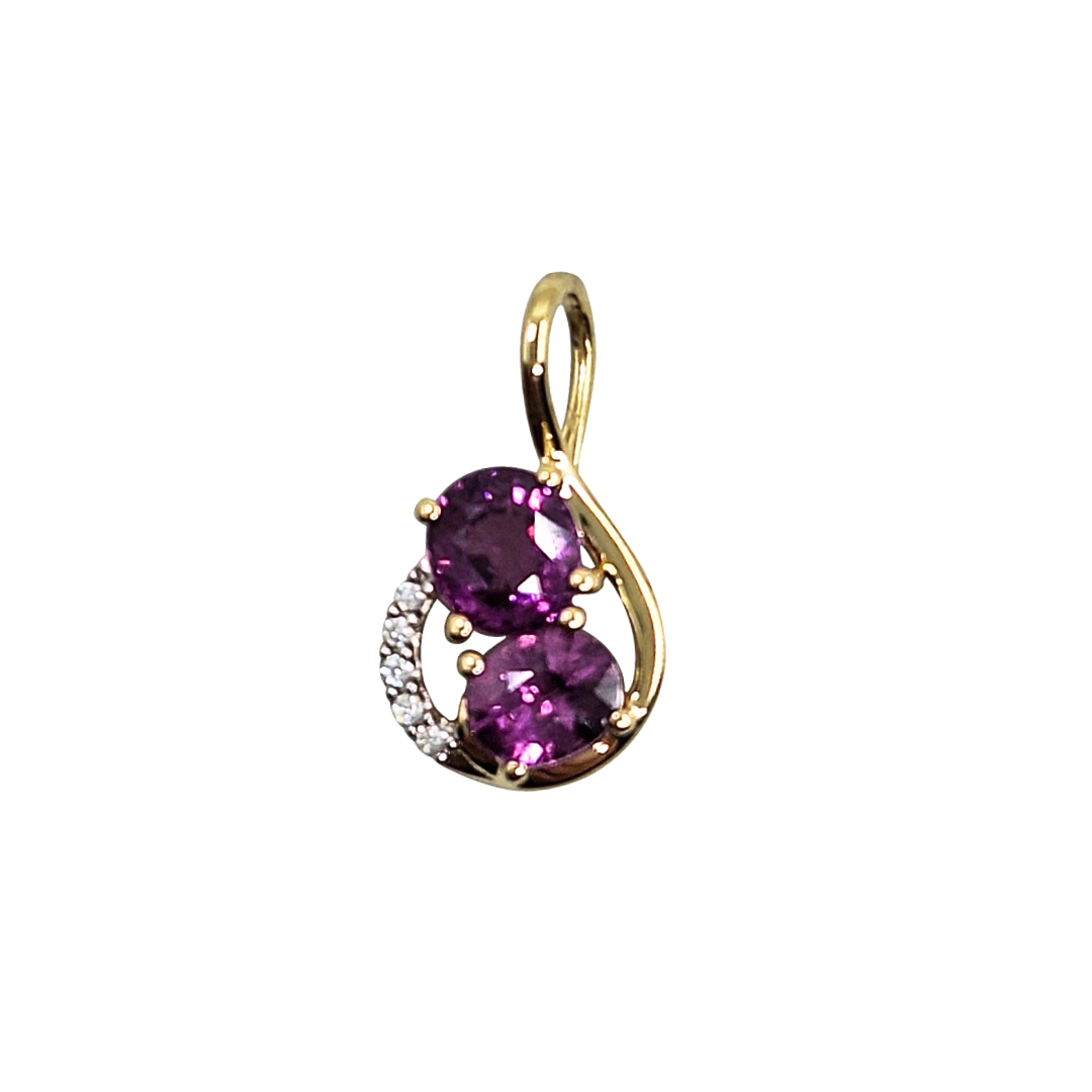 9ct Yellow Gold Garnet Pendant & Chain