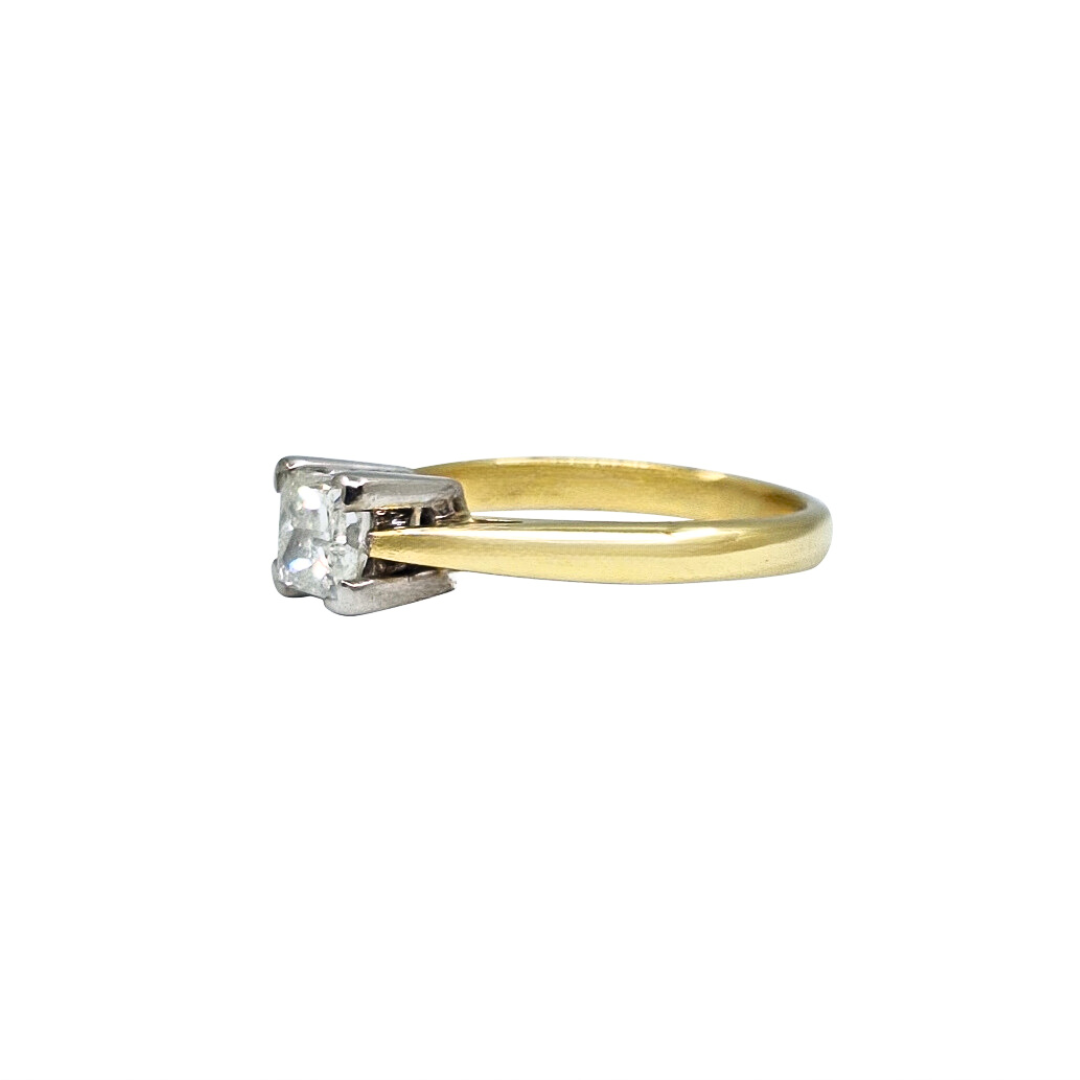 18ct Yellow Gold Princess Cut Solitaire Ring