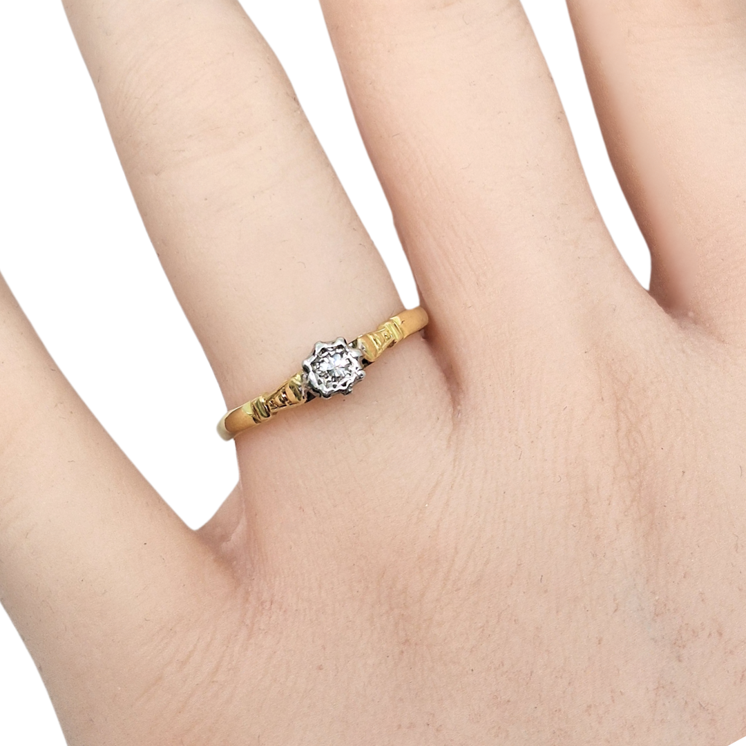 18ct Yellow Gold Diamond Ring