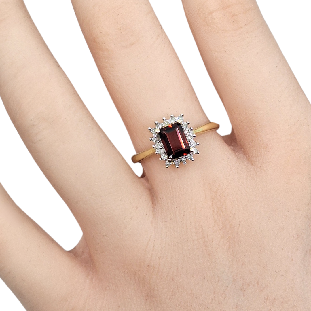 9ct Yellow Gold Garnet & Diamond Dress Ring